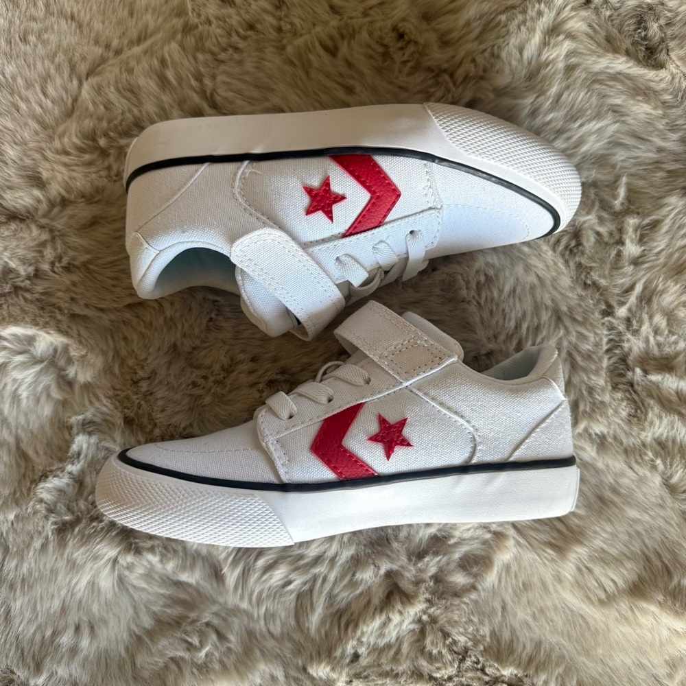 Converse Kids Shoes Size 12 - Picture 3 of 9
